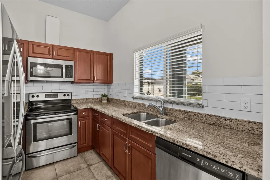 961 SW Consolata Avenue Port St Lucie FL 34953