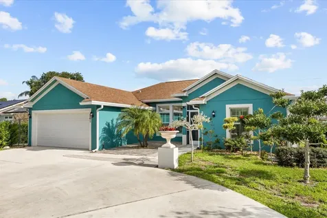 961 SW Consolata Avenue Port St Lucie FL 34953