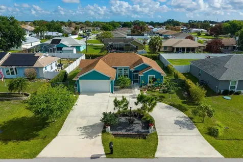 961 SW Consolata Avenue Port St Lucie FL 34953