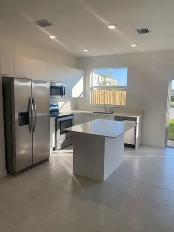 2354 NW 125th Street Miami FL 33167