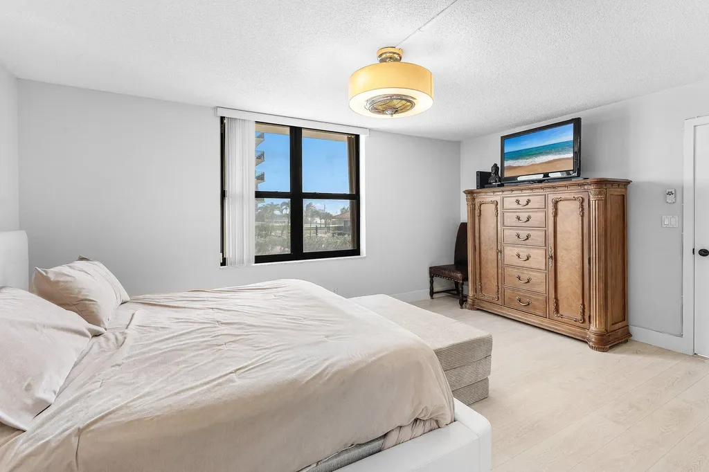 5480 N Ocean Drive Singer Island FL 33404