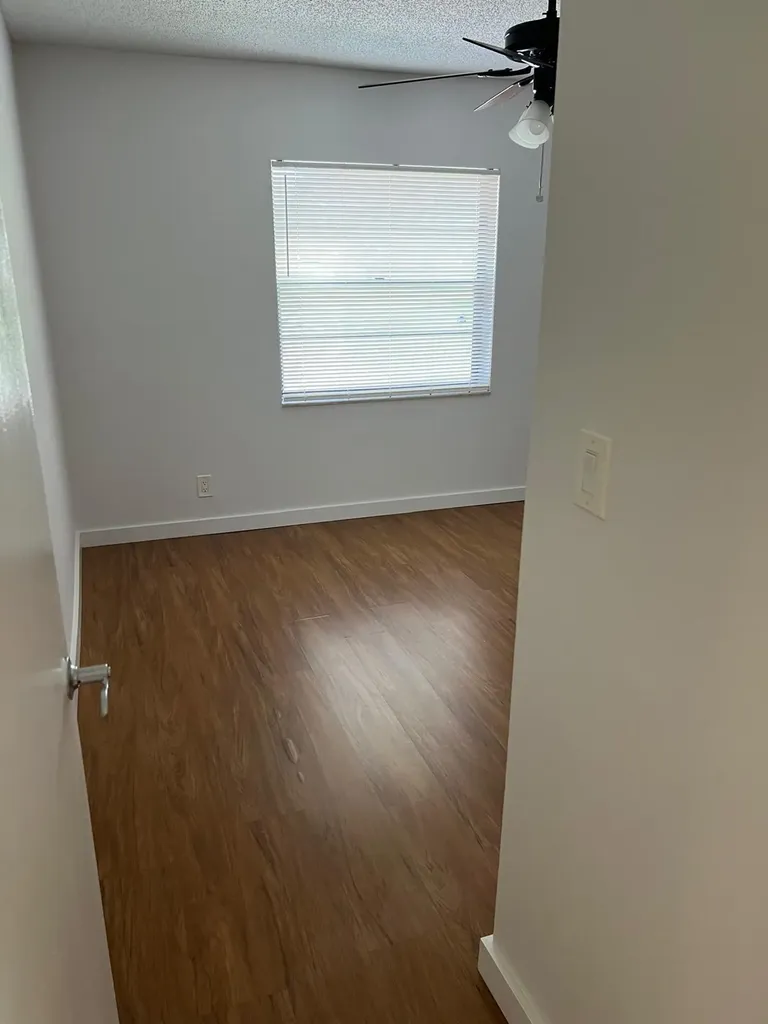 24 Laredo Place Davie FL 33324