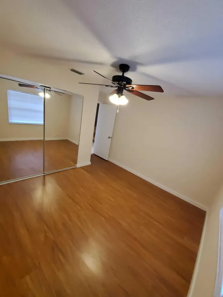 24 Laredo Place Davie FL 33324