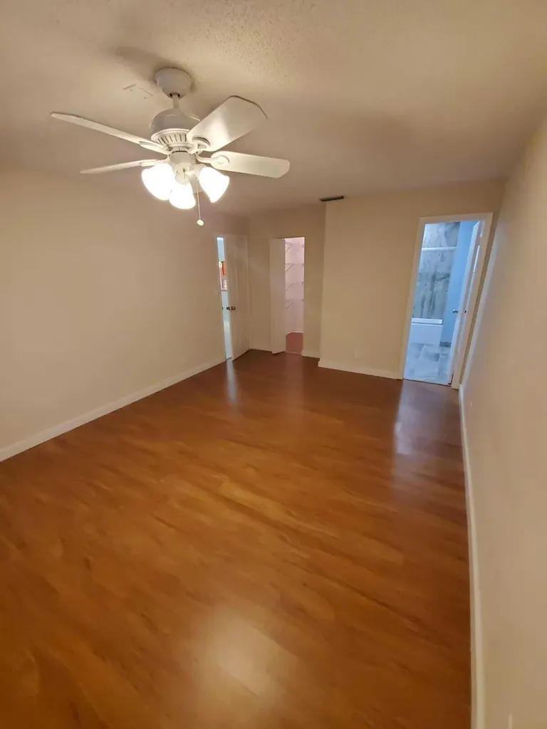 24 Laredo Place Davie FL 33324