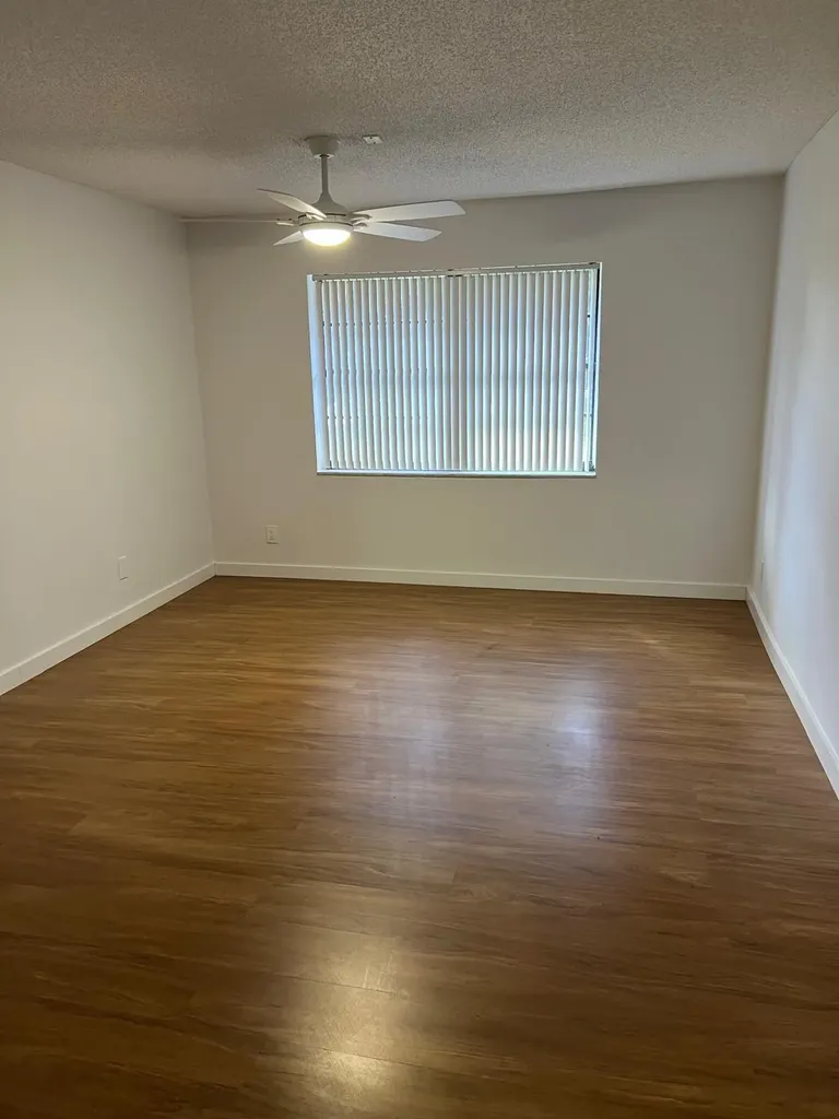 24 Laredo Place Davie FL 33324