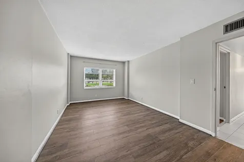 1831 NE 38th Street Oakland Park FL 33308