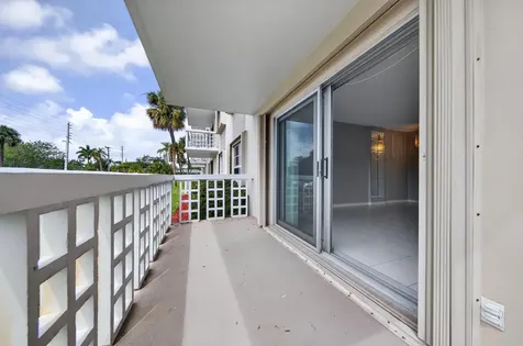 1831 NE 38th Street Oakland Park FL 33308