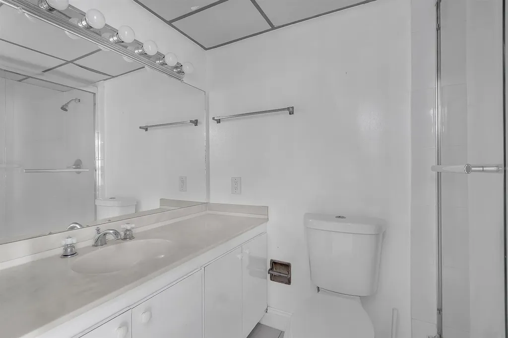 5860 NW 44th Street Lauderhill FL 33319
