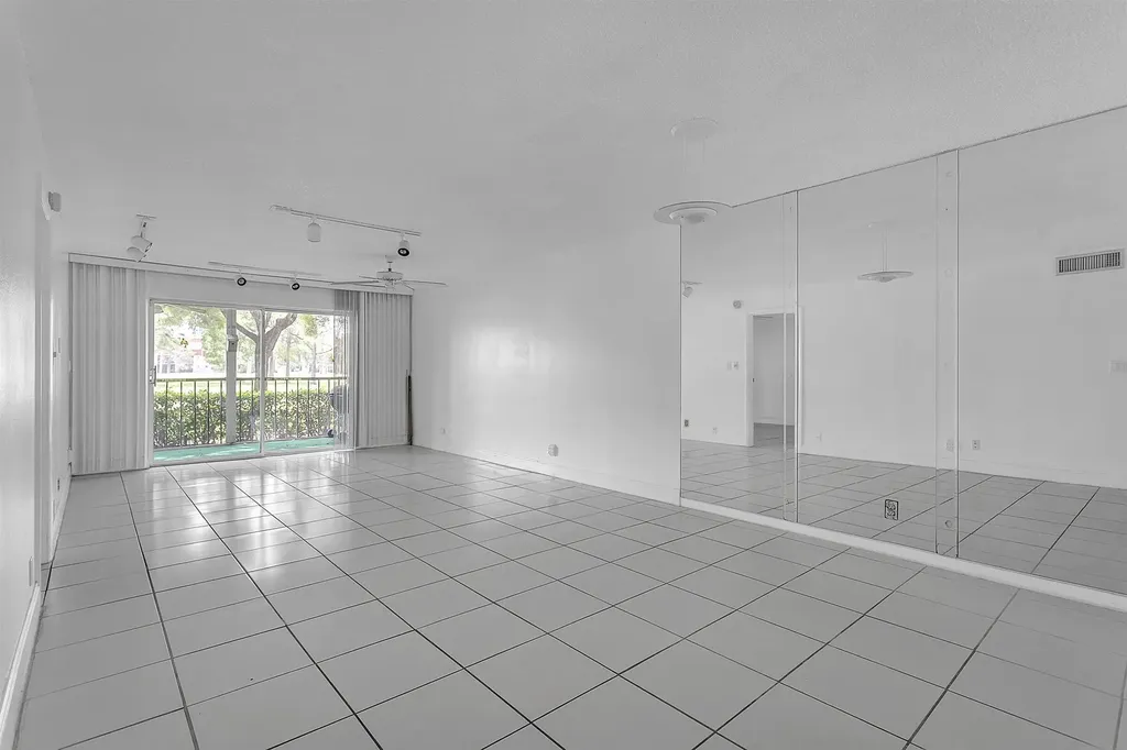 5860 NW 44th Street Lauderhill FL 33319