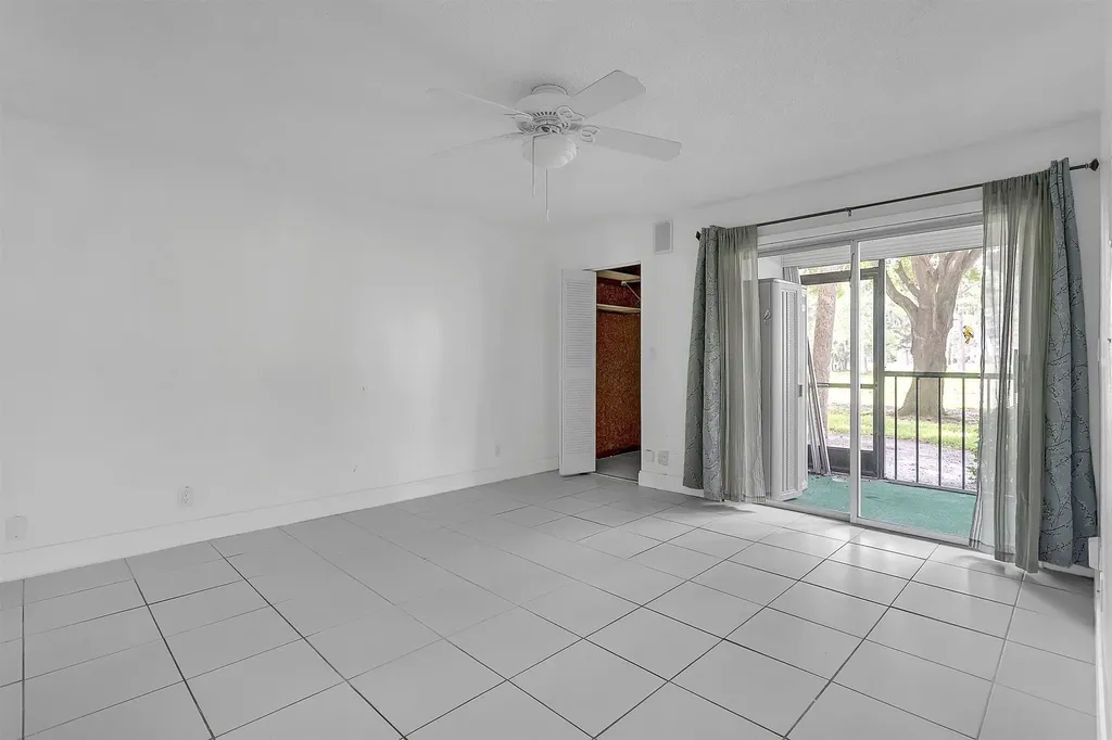 5860 NW 44th Street Lauderhill FL 33319