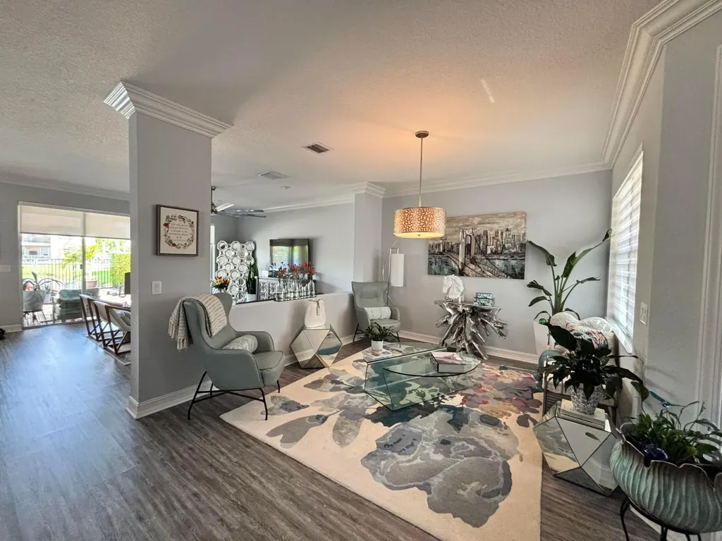 8219 Calabria Lakes Drive Boynton Beach FL 33473