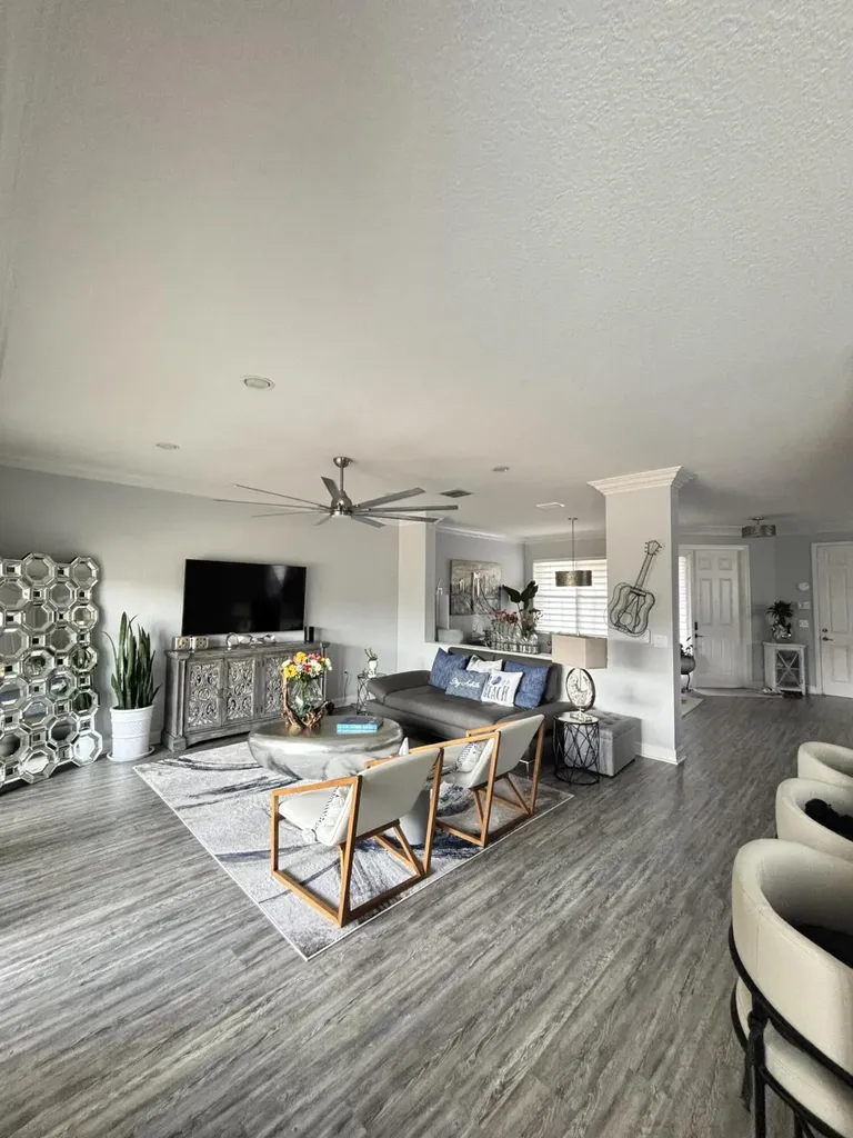 8219 Calabria Lakes Drive Boynton Beach FL 33473