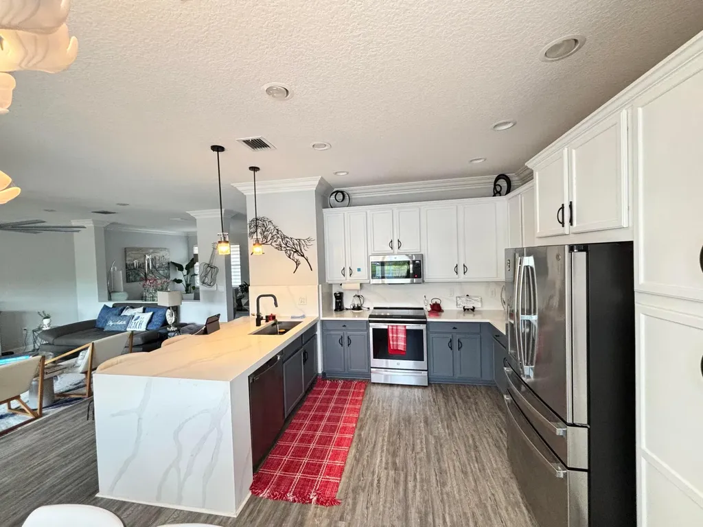 8219 Calabria Lakes Drive Boynton Beach FL 33473