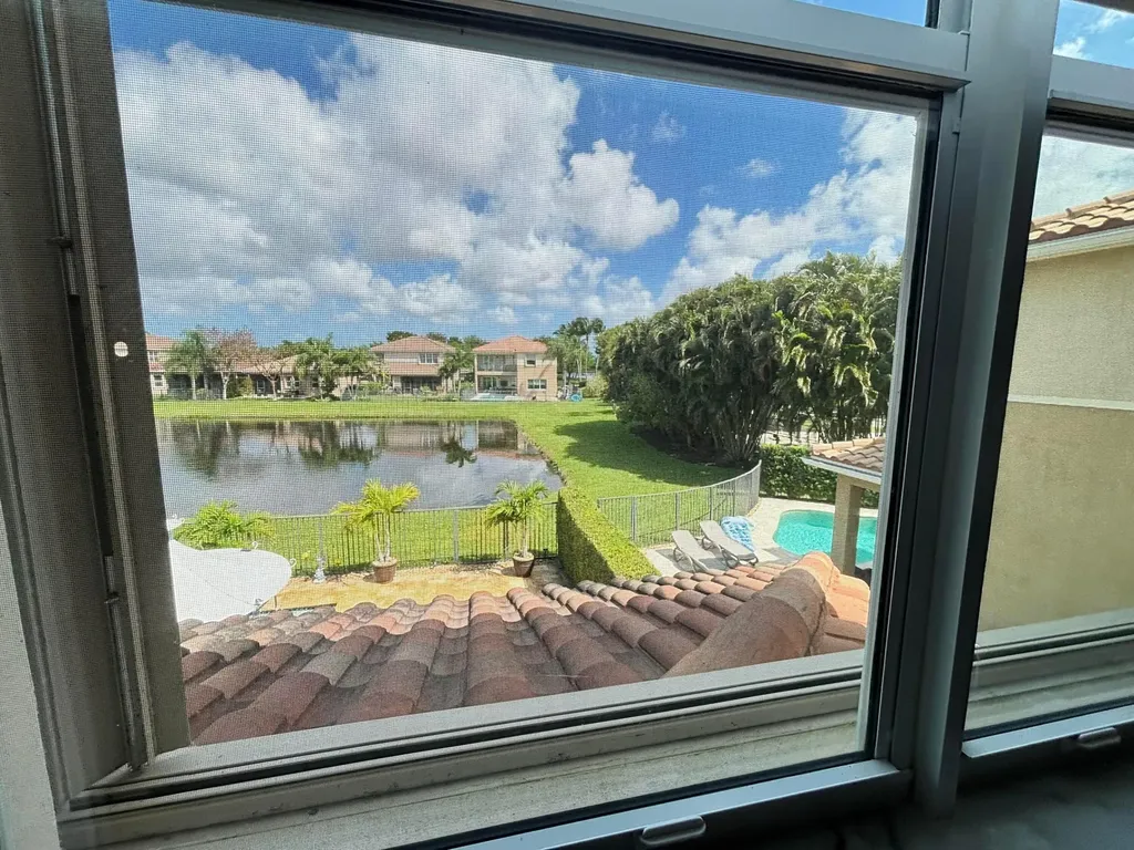 8219 Calabria Lakes Drive Boynton Beach FL 33473