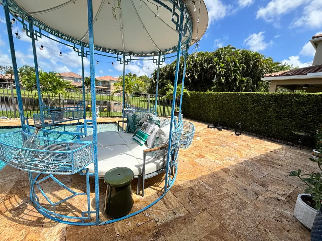 8219 Calabria Lakes Drive Boynton Beach FL 33473