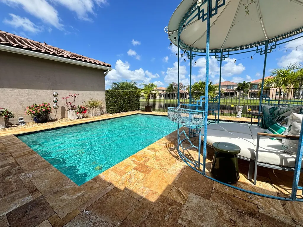 8219 Calabria Lakes Drive Boynton Beach FL 33473