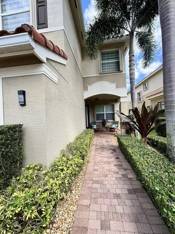 8219 Calabria Lakes Drive Boynton Beach FL 33473