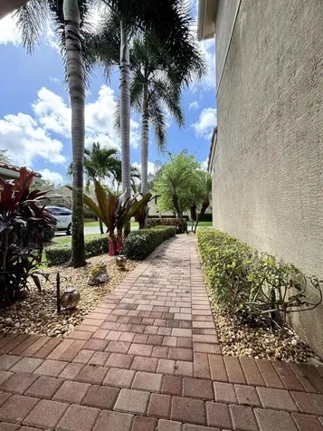 8219 Calabria Lakes Drive Boynton Beach FL 33473
