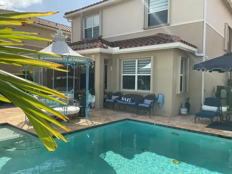 8219 Calabria Lakes Drive Boynton Beach FL 33473