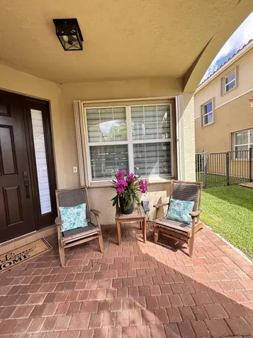 8219 Calabria Lakes Drive Boynton Beach FL 33473