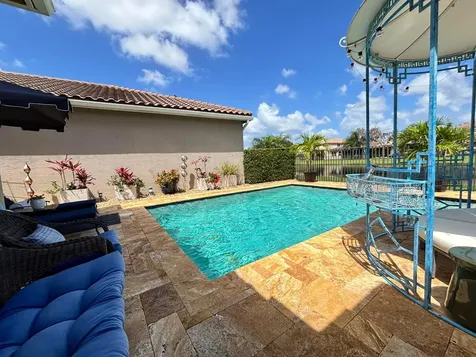 8219 Calabria Lakes Drive Boynton Beach FL 33473