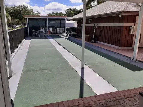 9425 S Belfort Circle Tamarac FL 33321