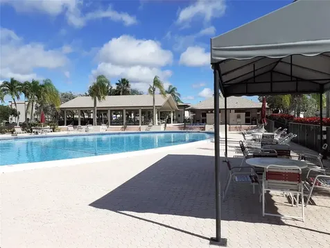 9425 S Belfort Circle Tamarac FL 33321