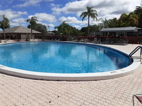 9425 S Belfort Circle Tamarac FL 33321