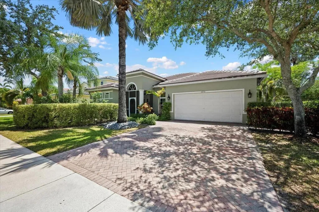 1575 Newhaven Point Lane West Palm Beach FL 33411