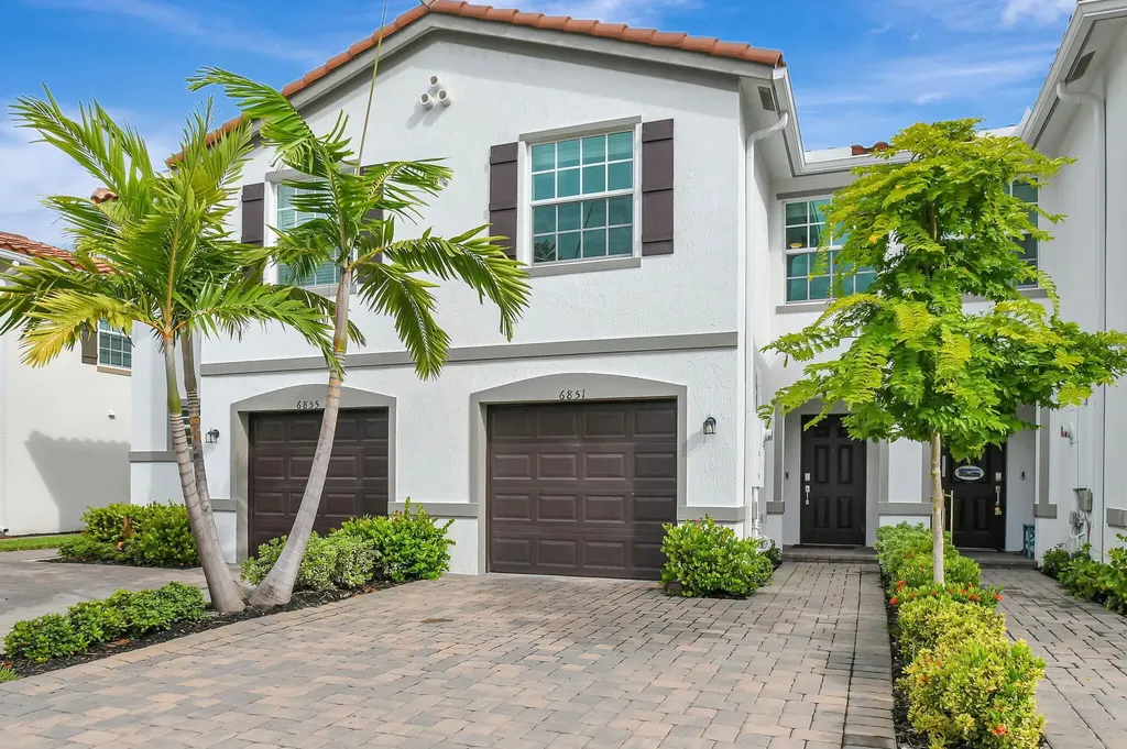 6851 Broadwater Lane Lake Worth FL 33467