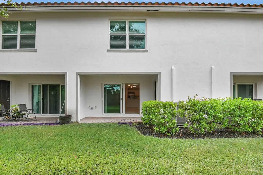 6851 Broadwater Lane Lake Worth FL 33467