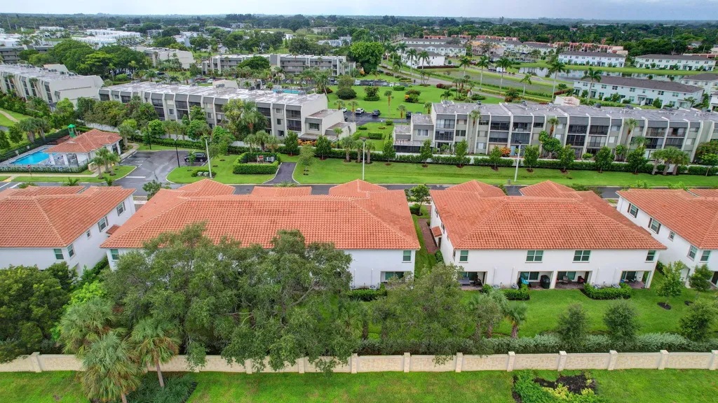 6851 Broadwater Lane Lake Worth FL 33467