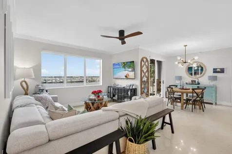 675 NW Flagler Avenue Stuart FL 34994