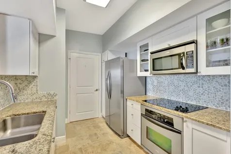 975 NW Flagler Avenue Stuart FL 34994