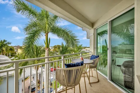 975 NW Flagler Avenue Stuart FL 34994