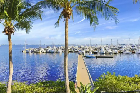 975 NW Flagler Avenue Stuart FL 34994