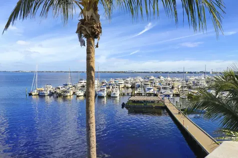 975 NW Flagler Avenue Stuart FL 34994