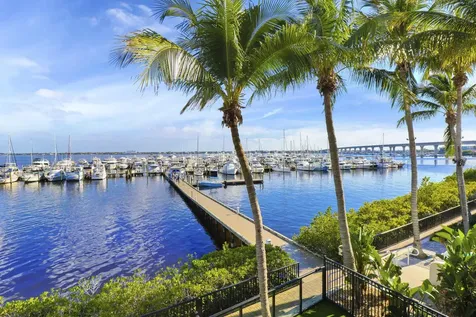 975 NW Flagler Avenue Stuart FL 34994