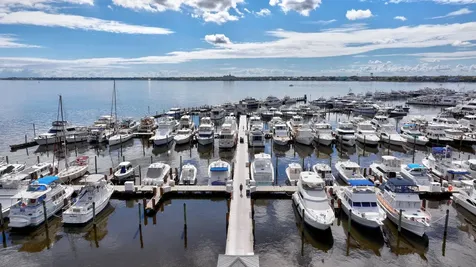 975 NW Flagler Avenue Stuart FL 34994