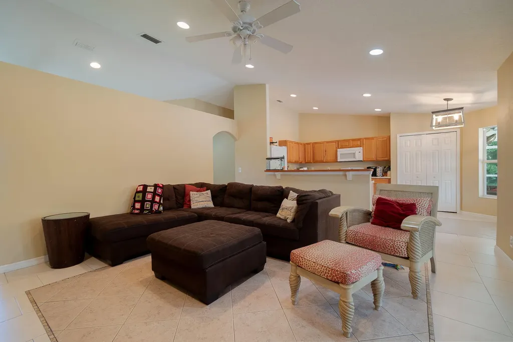 17468 N 38th Road Road N The Acreage FL 33470