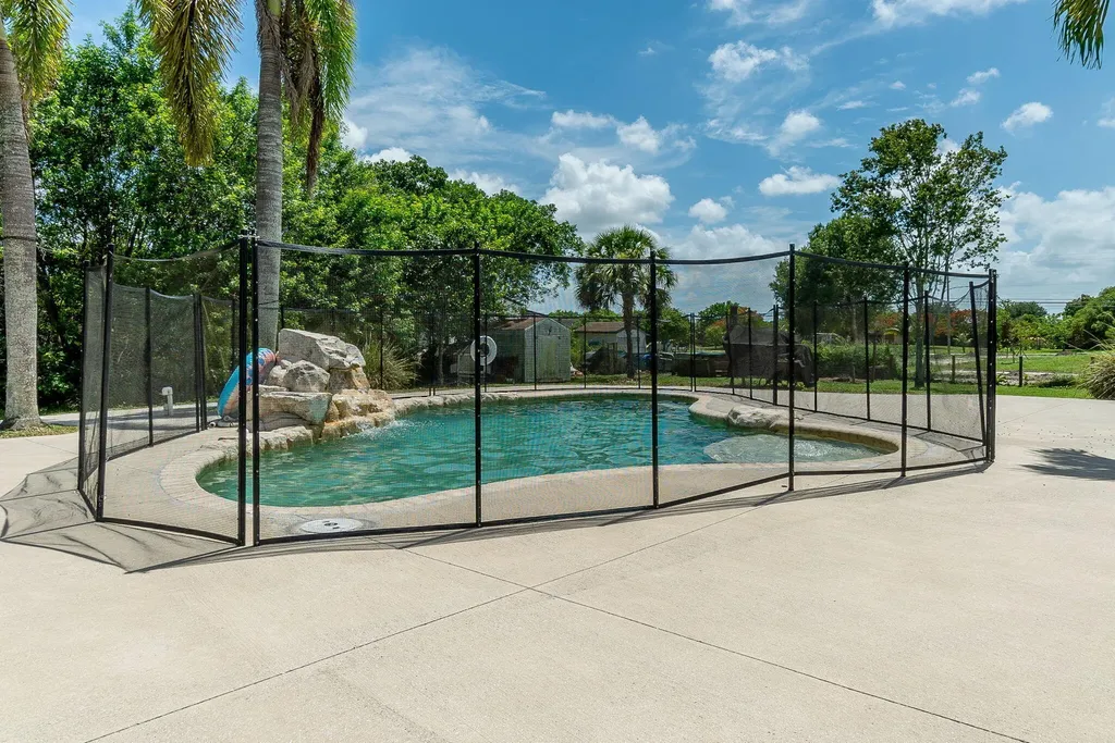 17468 N 38th Road Road N The Acreage FL 33470