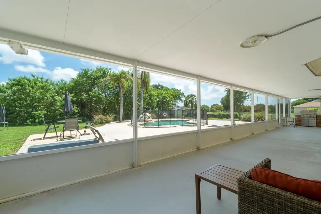 17468 N 38th Road Road N The Acreage FL 33470