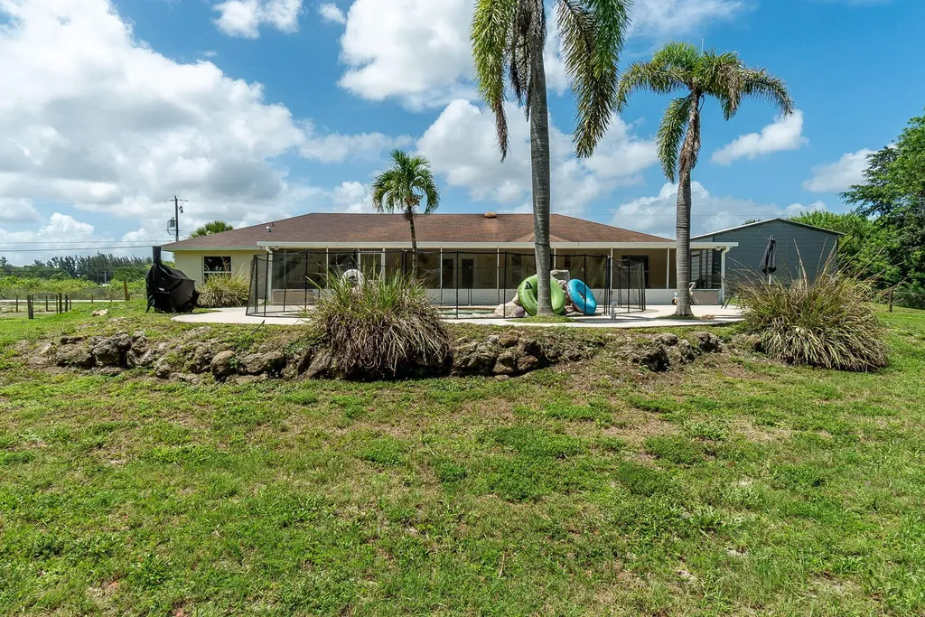17468 N 38th Road Road N The Acreage FL 33470