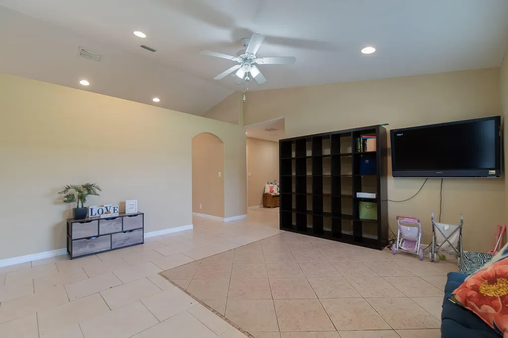 17468 N 38th Road Road N The Acreage FL 33470