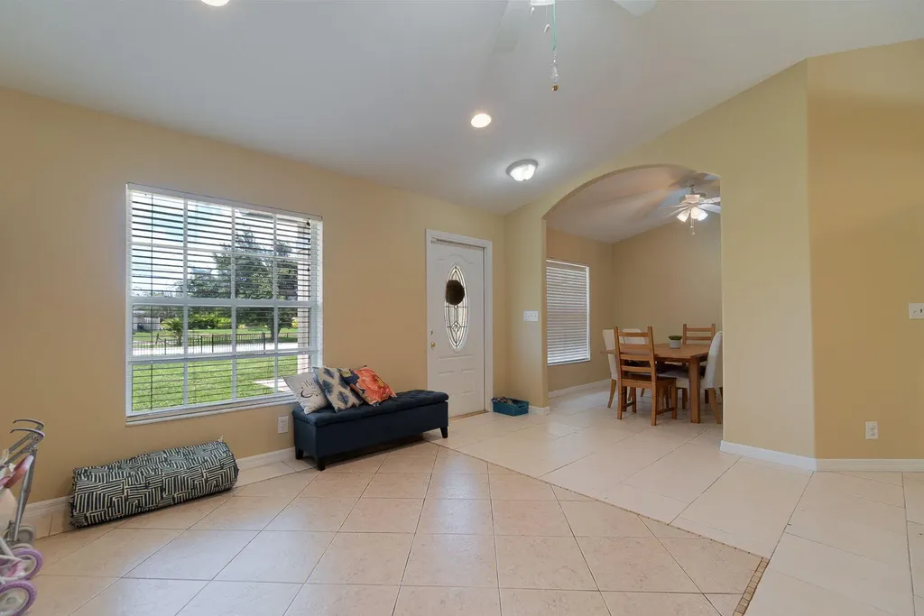 17468 N 38th Road Road N The Acreage FL 33470