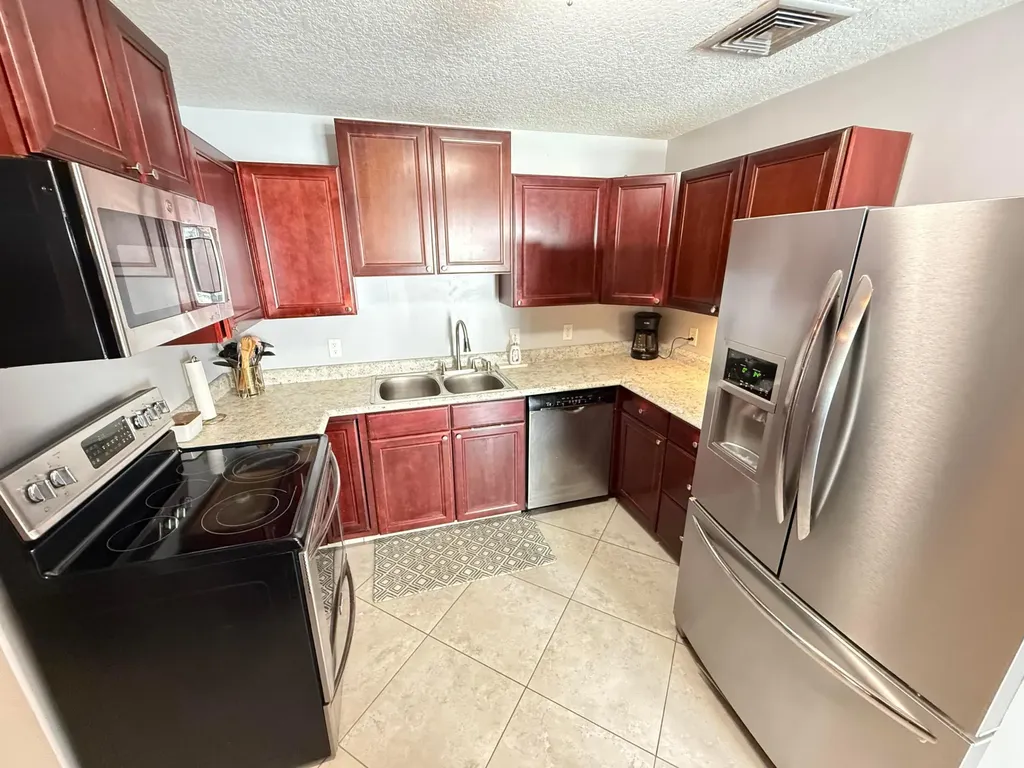 6719 Eastview Drive Lake Worth FL 33462