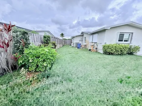 10900 NW 18th Place Pembroke Pines FL 33026
