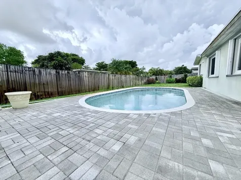 10900 NW 18th Place Pembroke Pines FL 33026