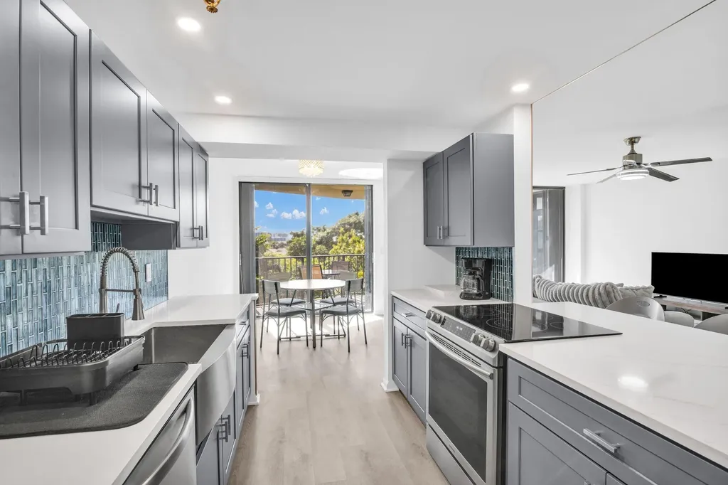 859 Jeffery Street SE Boca Raton FL 33487