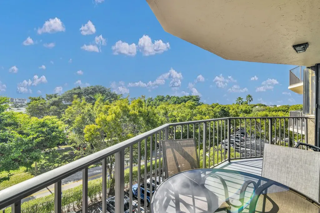 859 Jeffery Street SE Boca Raton FL 33487